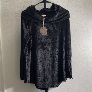 Umgee black crushed velvet sweater